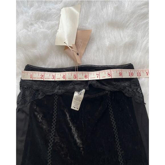 We are HAH I can xxxplain Pants Legging Velvet Lace Black Hi Waist Size XS - NWT - Picture 11 of 12